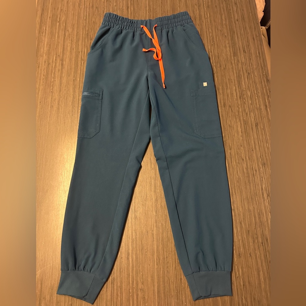 Figs Women's Uman Joggers in Deep Reef